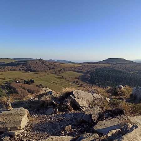 Gite Le Rocher Du Chateau De Retourtour Lamastre Bagian luar foto