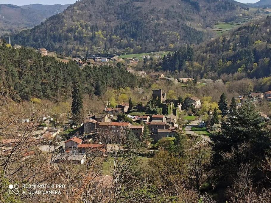 Gite Le Rocher Du Chateau De Retourtour Lamastre Bagian luar foto